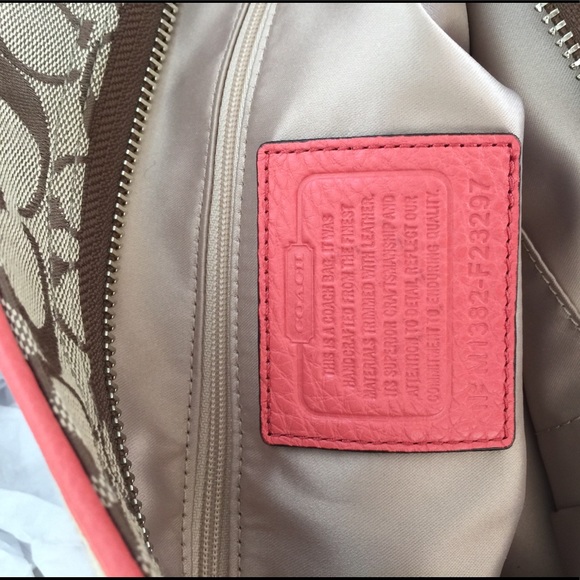 Coach Handbag - Picture 4 of 4